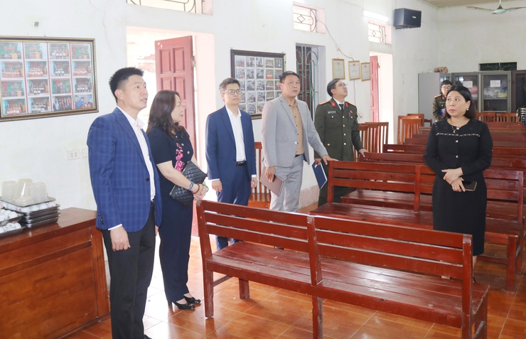 Đồng chí Nguyễn Hữu Sơn – Phó Chủ tịch UBND xã Quốc Oai kiểm tra cơ sở vật chất chuẩn bị cho công tác bầu cử Đại biểu Quốc hội và HĐND các cấp nhiệm kỳ 2026- Ảnh 3.