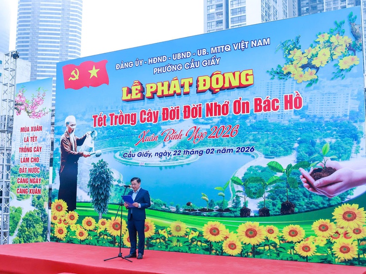 CẦU GIẤY: PHÁT ĐỘNG TẾT TRỒNG CÂY, CHUNG TAY KIẾN TẠO ĐÔ THỊ XANH BỀN VỮNG- Ảnh 4.