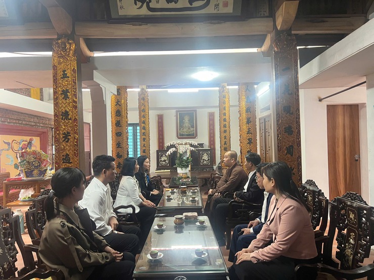 Đảng ủy - HĐND - UBND - UB MTTQ xã Thạch Thất tổ chức thăm, dâng hương, chúc Tết tại các di tích lịch sử, văn hóa trên địa bàn- Ảnh 9.