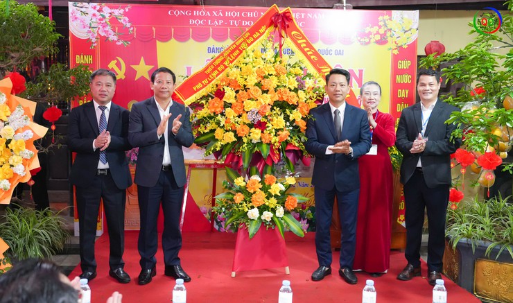 Xã Quốc Oai long trọng tổ chức Lễ đón nhận Bằng xếp hạng Di tích cấp tỉnh, thành phố Đình Sài Khê- Ảnh 7.