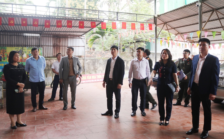 Đồng chí Nguyễn Hữu Sơn – Phó Chủ tịch UBND xã Quốc Oai kiểm tra cơ sở vật chất chuẩn bị cho công tác bầu cử Đại biểu Quốc hội và HĐND các cấp nhiệm kỳ 2026- Ảnh 6.