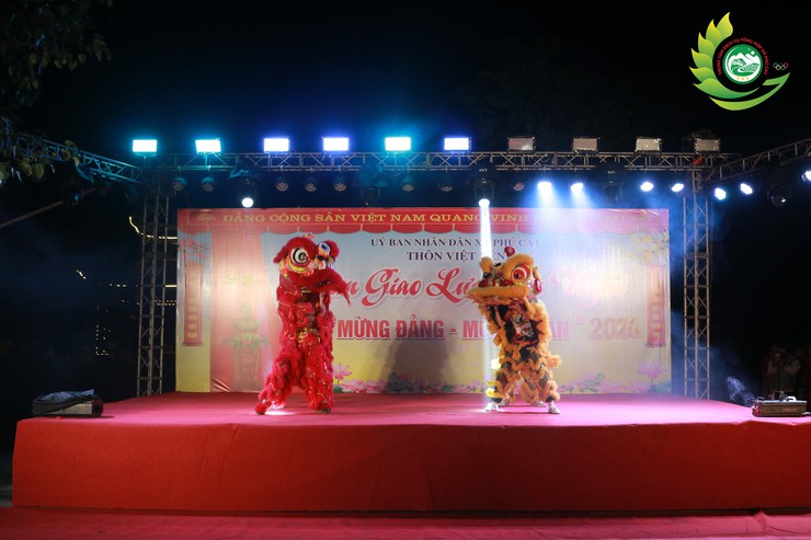 ĐẶC SẮC ĐÊM GIAO LƯU VĂN NGHỆ "MỪNG ĐẢNG – MỪNG XUÂN, MỪNG LỄ HỘI TRUYỀN THỐNG THÔN VIỆT YÊN, XÃ PHÚ CÁT NĂM 2026"- Ảnh 1.