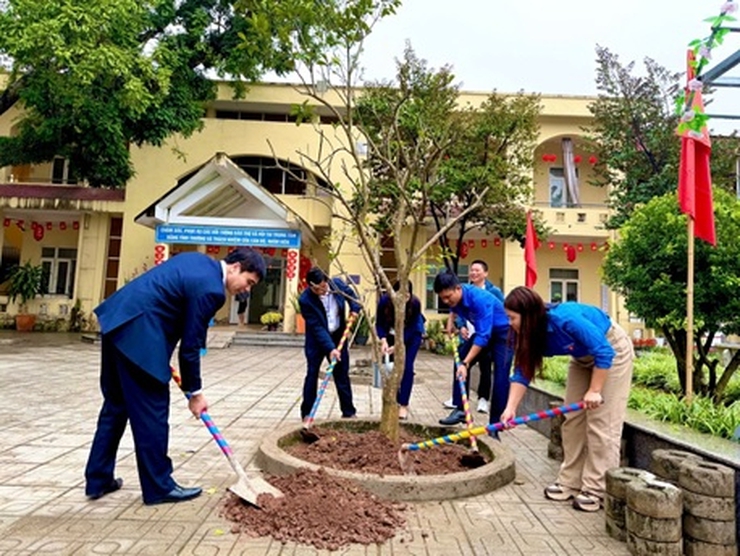 Gặp mặt đầu xuân và phát động “Tết trồng cây” tại Trung tâm Bảo trợ xã hội 2 Hà Nội- Ảnh 2.