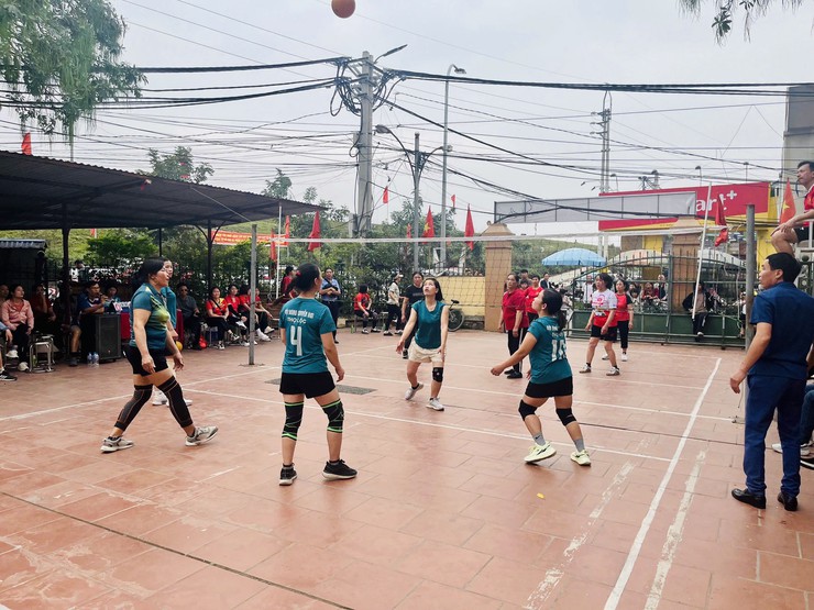 Sôi nổi Giải bóng chuyền hơi mở rộng xã Phúc Thọ mừng Đảng – mừng Xuân năm 2026- Ảnh 7.