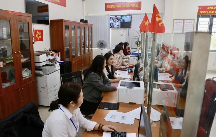 Khí thế làm việc trách nhiệm, khẩn trương ngay từ ngày đầu Xuân ở phường Dương Nội- Ảnh 2.