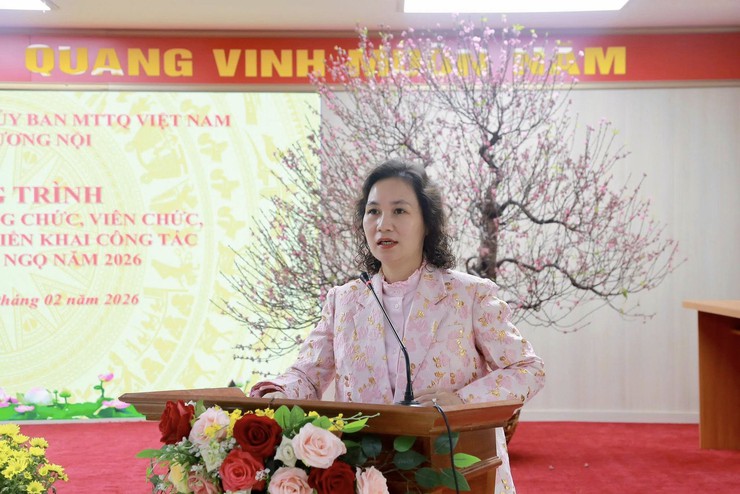 Khí thế làm việc trách nhiệm, khẩn trương ngay từ ngày đầu Xuân ở phường Dương Nội- Ảnh 1.