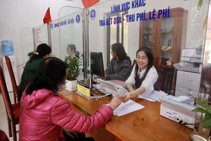 Khí thế làm việc trách nhiệm, khẩn trương ngay từ ngày đầu Xuân ở phường Dương Nội- Ảnh 4.