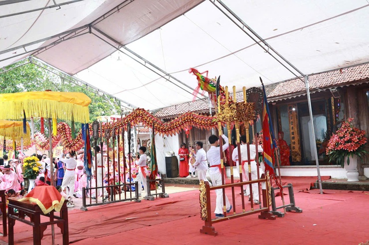 Rộn ràng lễ hội truyền thống đầu Xuân trên quê hương Ứng Thiên- Ảnh 4.