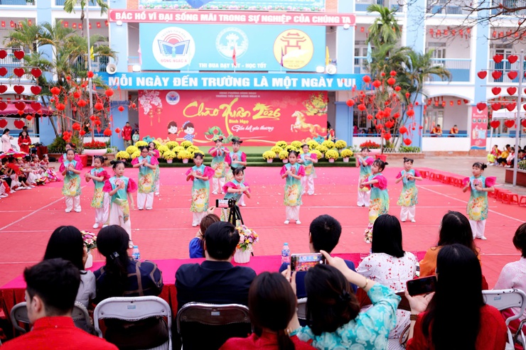 ĐẶC SẮC CHƯƠNG TRÌNH “CHÀO XUÂN BÍNH NGỌ 2026 - GẮN KẾT YÊU THƯƠNG” CỦA TRƯỜNG TIỂU HỌC ĐÔNG NGẠC A.- Ảnh 6.