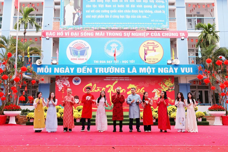 ĐẶC SẮC CHƯƠNG TRÌNH “CHÀO XUÂN BÍNH NGỌ 2026 - GẮN KẾT YÊU THƯƠNG” CỦA TRƯỜNG TIỂU HỌC ĐÔNG NGẠC A.- Ảnh 9.