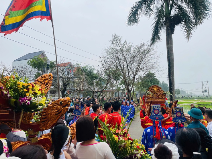 Rộn ràng lễ hội truyền thống đầu Xuân trên quê hương Ứng Thiên- Ảnh 5.