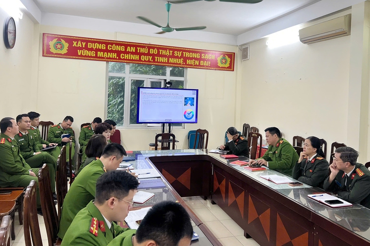 Đảng bộ phường Thanh Xuân nghiêm túc tổ chức Hội nghị trực tuyến học tập, quán triệt các nghị quyết quan trọng của BCH Trung ương- Ảnh 1.