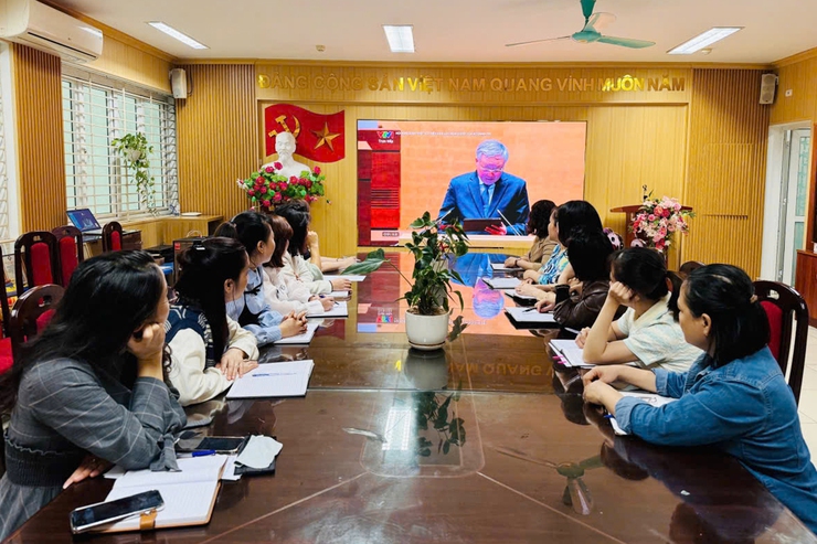 Đảng bộ phường Thanh Xuân nghiêm túc tổ chức Hội nghị trực tuyến học tập, quán triệt các nghị quyết quan trọng của BCH Trung ương- Ảnh 5.