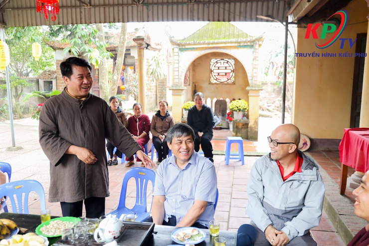 Quan tâm bảo tồn di sản: Trưởng Ban Quản lý Di tích Danh thắng Hà Nội làm việc đầu xuân tại Kiều Phú- Ảnh 3.