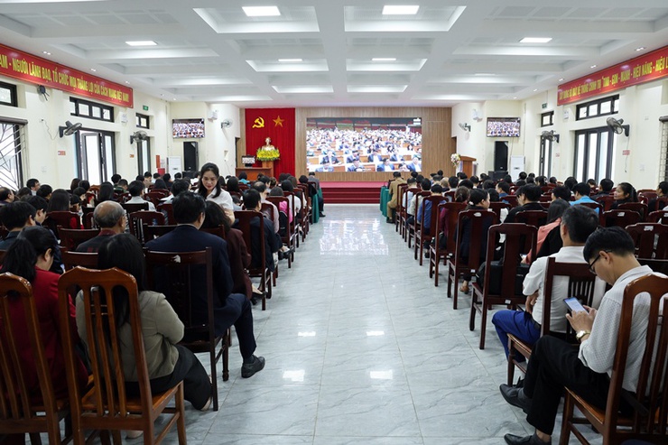 Xã Xuân Mai dự Hội nghị toàn quốc nghiên cứu, học tập, quán triệt và triển khai thực hiện Nghị quyết số 79-NQ/TW và Nghị quyết số 80-NQ/TW của Bộ Chính trị- Ảnh 3.