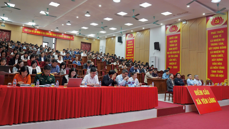 Xã Yên Lãng tiếp sóng Hội nghị nghiên cứu, học tập, quán triệt Nghị quyết số 79-NQ/TW và Nghị quyết số 80-NQ/TW của Bộ Chính trị- Ảnh 1.