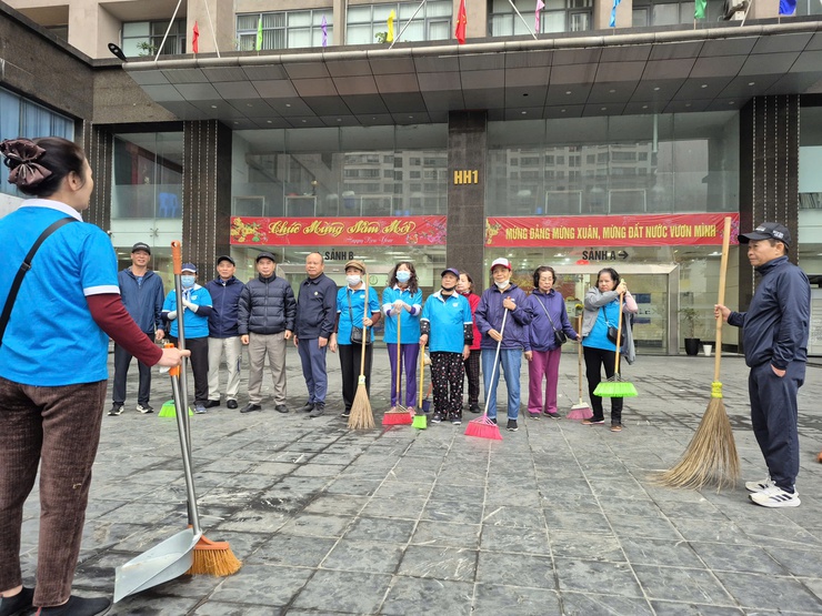 Phường Kim Liên phát động phong trào toàn dân tham gia bảo vệ môi trường vì "Sáng - Xanh - Sạch - Đẹp"- Ảnh 5.