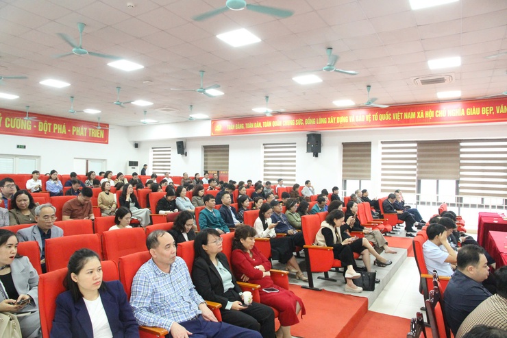 Phường Xuân Phương tiếp sóng và tổ chức theo dõi quán triệt, triển khai thực hiện Nghị quyết số 79-NQ/TW và Nghị quyết số 80-NQ/TW của Bộ Chính trị- Ảnh 3.