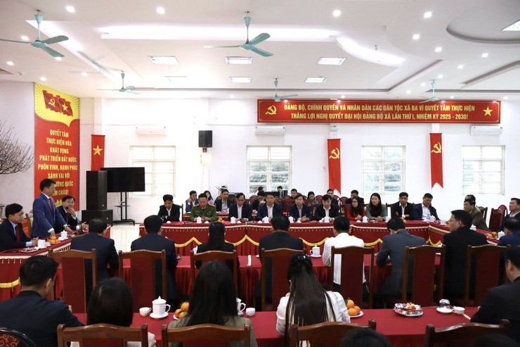 HỘI NGHỊ GẶP MẶT TOÀN THỂ CÁN BỘ, CÔNG CHỨC, VIÊN CHỨC VÀ NGƯỜI LAO ĐỘNG CỦA ĐẢNG ỦY – HĐND – UBND – ỦY BAN MTTQ VIỆT NAM XÃ BA VÌ NHÂN DỊP ĐẦU XUÂN BÍNH NGỌ 2026- Ảnh 1.