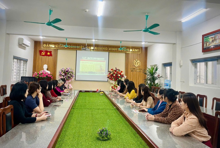 Đảng ủy phường Việt Hưng  tổ chức học tập, quán triệt Nghị quyết số 79-NQ/TW và 80 – NQ/TW theo hình thức trực tuyến.- Ảnh 7.