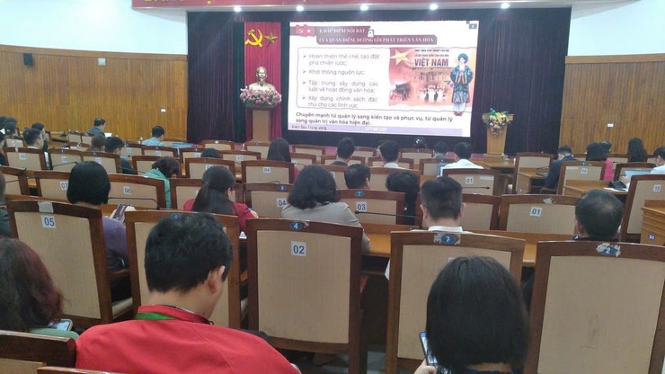 Đảng ủy phường Việt Hưng  tổ chức học tập, quán triệt Nghị quyết số 79-NQ/TW và 80 – NQ/TW theo hình thức trực tuyến.- Ảnh 1.