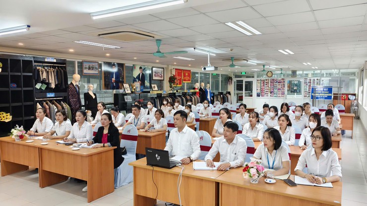 Phường Phúc Lợi tổ chức học tập, quán triệt Nghị quyết 79-NQ/TW và Nghị quyết 80-NQ/TW của Bộ Chính trị- Ảnh 5.