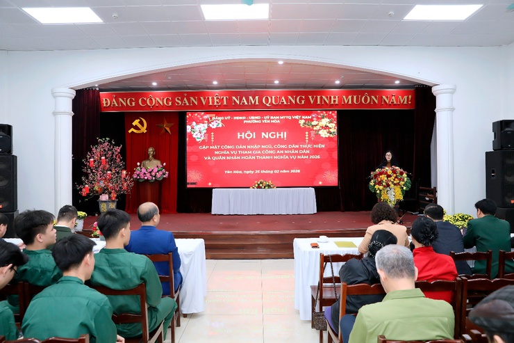 Phường Yên Hòa gặp mặt, động viên công dân lên đường nhập ngũ và quân nhân hoàn thành nghĩa vụ năm 2026- Ảnh 1.