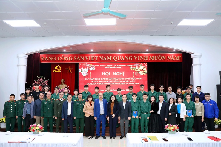 Phường Yên Hòa gặp mặt, động viên công dân lên đường nhập ngũ và quân nhân hoàn thành nghĩa vụ năm 2026- Ảnh 7.