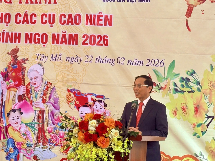 Phường Tây Mỗ chúc Tết chúc thọ 138 cụ cao niên từ 90 tuổi trở lên- Ảnh 3.