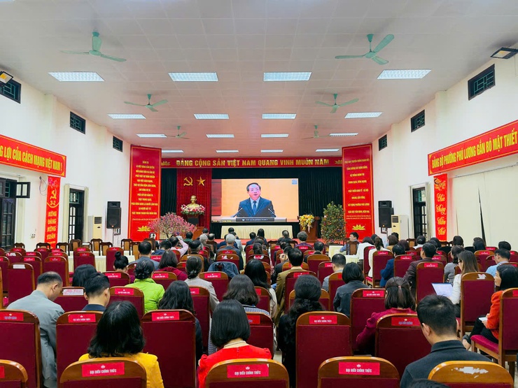 Phường Phú Lương dự hội nghị trực tuyến học tập, quán triệt Nghị quyết số 79-NQ/TW và Nghị quyết số 80-NQ/TW của Bộ chính trị - Ảnh 5.