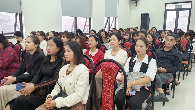 Phường Phú Lương dự hội nghị trực tuyến học tập, quán triệt Nghị quyết số 79-NQ/TW và Nghị quyết số 80-NQ/TW của Bộ chính trị - Ảnh 3.