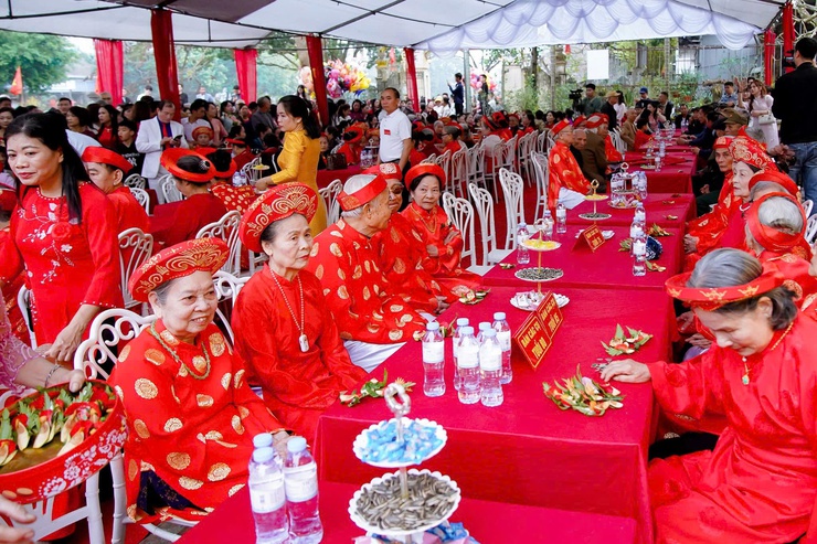 ẤM ÁP LỄ MỪNG THỌ - XUÂN BÍNH NGỌ 2026 TẠI ĐÌNH THÔN VẠN ĐIỂM  TRÊN ĐỊA BÀN XÃ PHÚ XUYÊN- Ảnh 11.