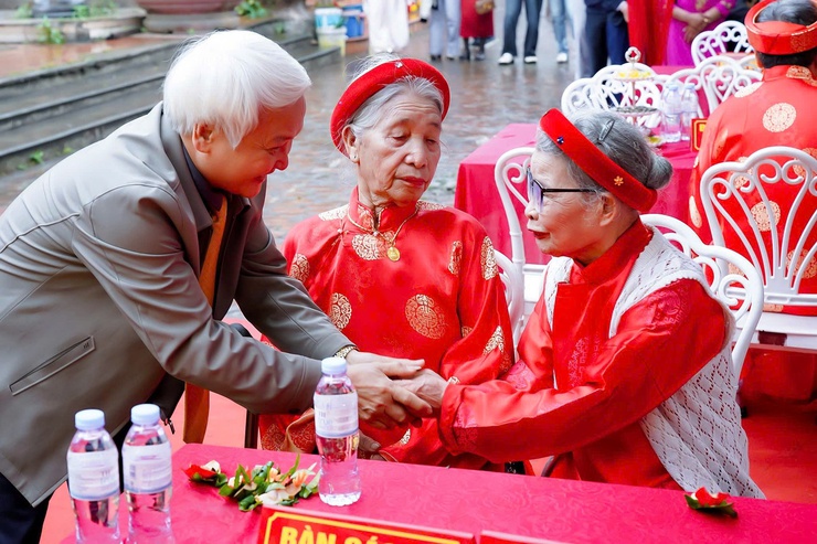 ẤM ÁP LỄ MỪNG THỌ - XUÂN BÍNH NGỌ 2026 TẠI ĐÌNH THÔN VẠN ĐIỂM  TRÊN ĐỊA BÀN XÃ PHÚ XUYÊN- Ảnh 15.