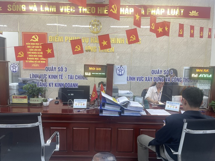 Hà Nội triển khai Tổ Hành chính công xung kích hoạt động theo phương châm: "Đến trước nhu cầu – Tiên phong phục vụ"- Ảnh 2.