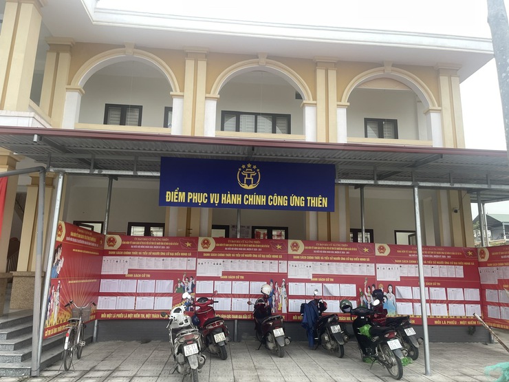 Hà Nội triển khai Tổ Hành chính công xung kích hoạt động theo phương châm: "Đến trước nhu cầu – Tiên phong phục vụ"- Ảnh 1.