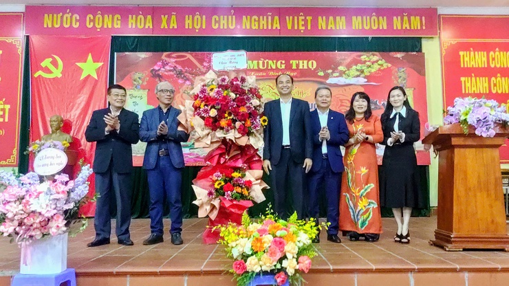 Lãnh đạo Thành phố và Phường Tây Hồ dự Lễ mừng thọ, chúc thọ người cao tuổi- Ảnh 5.