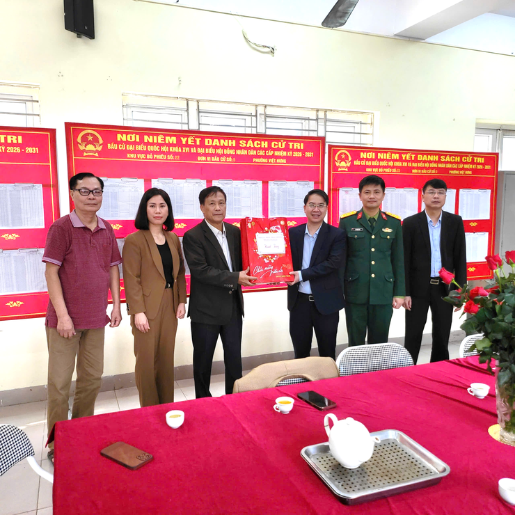 Lãnh đạo phường Việt Hưng thăm, kiểm tra, chúc tết tại 34 khu vực bỏ phiếu- Ảnh 8.