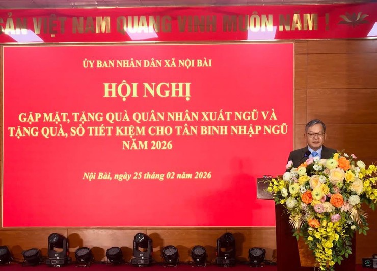 Nội Bài: Trao 51 sổ tiết kiệm tặng tân binh trước khi nhập ngũ- Ảnh 1.