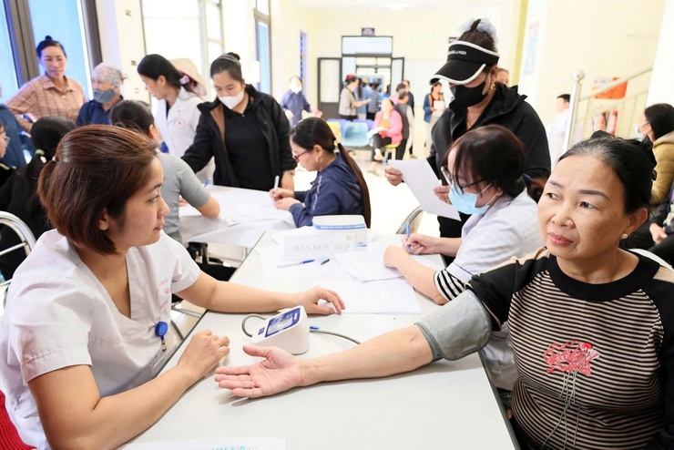 Những đóng góp của đội ngũ cán bộ, nhân viên Trạm Y tế xã Quảng Bị trong sự nghiệp chăm sóc và bảo vệ sức khỏe Nhân dân- Ảnh 3.