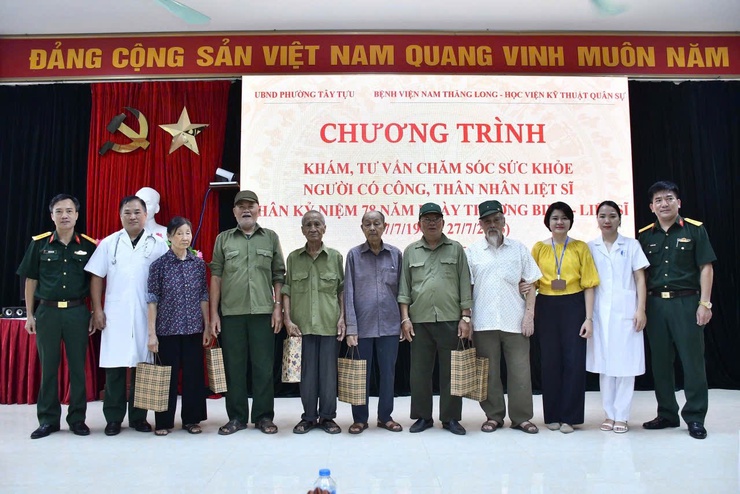 Nữ bác sĩ trẻ - 12 năm tâm huyết với sự nghiệp chăm sóc, bảo vệ sức khỏe Nhân dân- Ảnh 3.