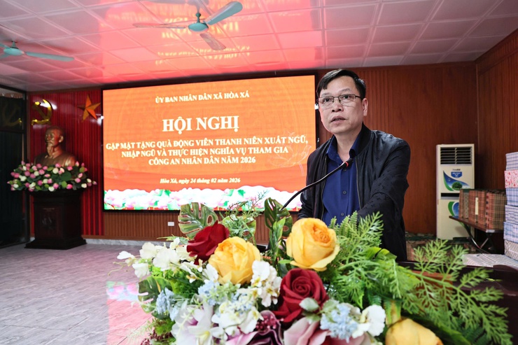 XÃ HÒA XÁ GẶP MẶT, TẶNG QUÀ ĐỘNG VIÊN QUÂN NHÂN XUẤT NGŨ, THANH NIÊN LÊN ĐƯỜNG NHẬP NGŨ NĂM 2026- Ảnh 8.