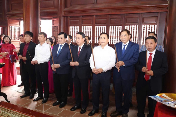 Xã Thường Tín trang trọng tổ chức Lễ khai bút và sản xuất các làng nghề truyền thống đầu Xuân Bính Ngọ 2026- Ảnh 1.