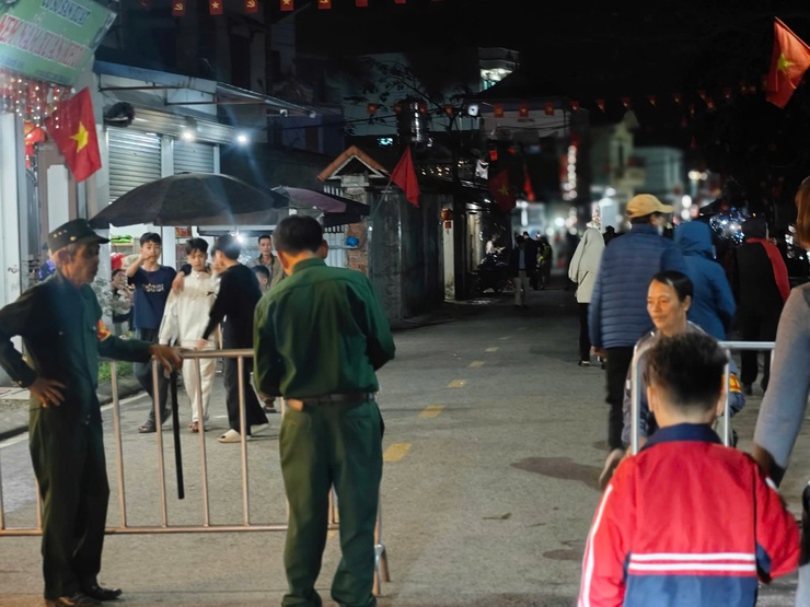
Phát huy truyền thống Bộ đội Cụ Hồ trong mùa lễ hội
- Ảnh 3.