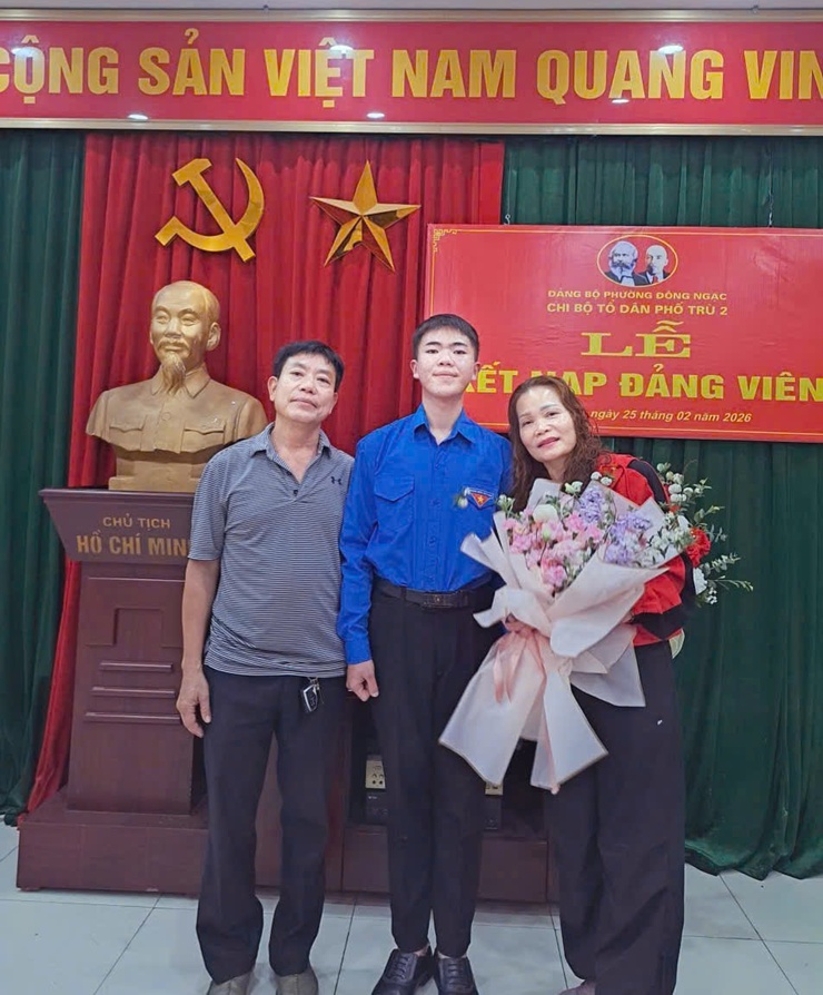 THANH NIÊN TRẦN MINH ĐỨC XUNG PHONG TÌNH NGUYỆN SẴN SÀNG LÊN ĐƯỜNG NHẬP NGŨ BẢO VỆ TỔ QUỐC- Ảnh 6.