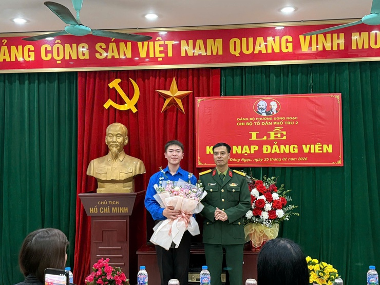 THANH NIÊN TRẦN MINH ĐỨC XUNG PHONG TÌNH NGUYỆN SẴN SÀNG LÊN ĐƯỜNG NHẬP NGŨ BẢO VỆ TỔ QUỐC- Ảnh 3.