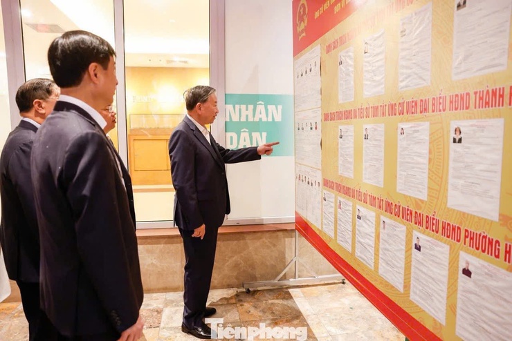 Tổng Bí thư Tô Lâm dự Hội nghị tiếp xúc giữa cử tri với người ứng cử Đại biểu Quốc hội- Ảnh 18.