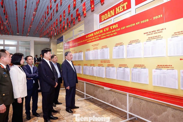 Tổng Bí thư Tô Lâm dự Hội nghị tiếp xúc giữa cử tri với người ứng cử Đại biểu Quốc hội- Ảnh 19.