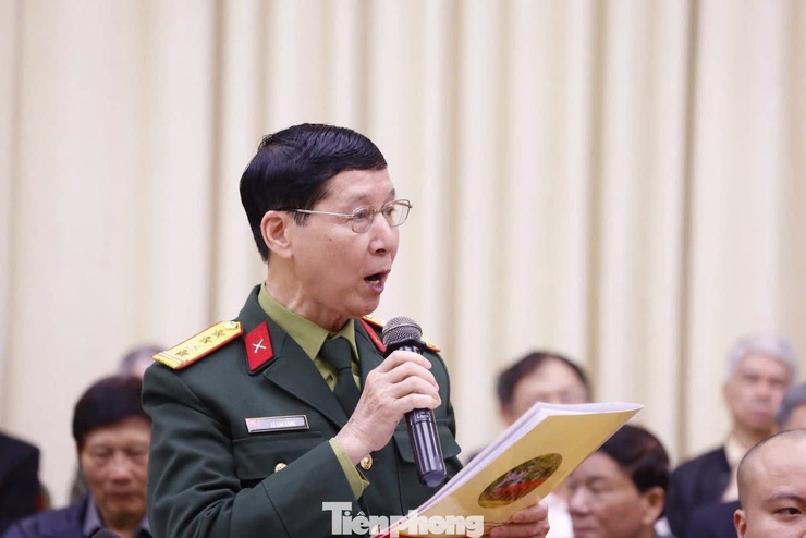 Tổng Bí thư Tô Lâm dự Hội nghị tiếp xúc giữa cử tri với người ứng cử Đại biểu Quốc hội- Ảnh 6.