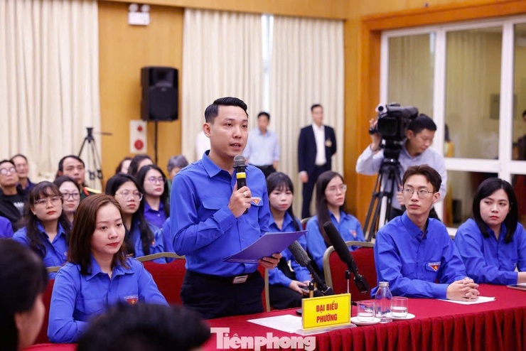 Tổng Bí thư Tô Lâm dự Hội nghị tiếp xúc giữa cử tri với người ứng cử Đại biểu Quốc hội- Ảnh 10.