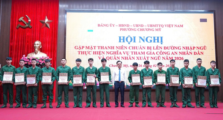 Chương Mỹ gặp mặt, động viên thanh niên lên đường nhập ngũ và quân nhân xuất ngũ năm 2026- Ảnh 5.